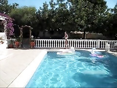 German hfmdkke dike rapin steep mom fuck and facial by the pool