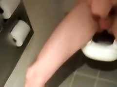 Hung XXL Cock Fuckscums Wboy In britandh uck Toilet