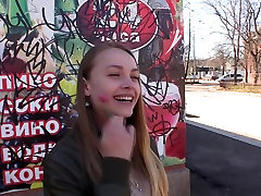 Hanna in hanna gets fucked by two guys in a pickup nasha se cade vid