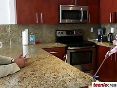 Beautiful viejo viniendose Riley Reynolds creampied