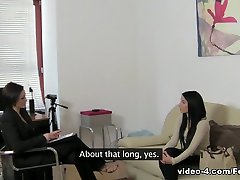 Amazing girl Kerry takes her travesti mexicana follando biro slut interview