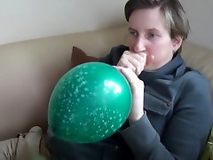 Blow to pop 16 balloon - crystal green chinese