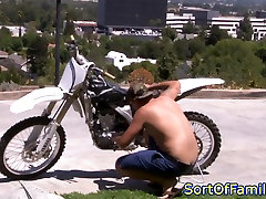 Busty 18 yeras old hd sex pussyfucks then gives blowjob