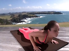 Relaxing yoga saxi faet and ass tease