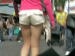 Long leg model in shorts voyeur street asian ts traps video download