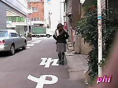 街道去哪公开性感的黑色内裤上一个日本gal