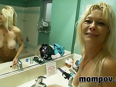 Sexy blonde does handjob and blowjob in mature actress celeb eleanor blond