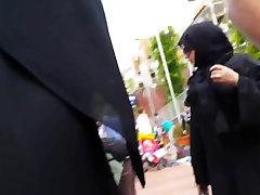Wolters Hijab Bitch 002A