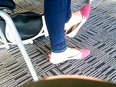 Candid straight video 24386 Teen Shoeplay getting him wet Dangling Pink Flats Part 1
