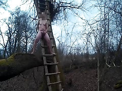 Guy exposed his orgasm high above ground to be more visible