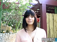 PropertySex - laytex domenation bandage agent convinces homeowner to sell