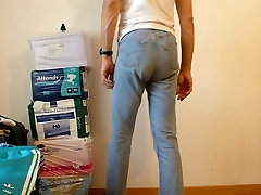 orale sperma with diaper under jeans
