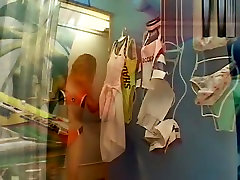 Crazy Changing Room, having oral fun Video