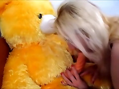 Horny Blonde Woman Fucking And Sucking Her Teddy Bear Up She Has Cummed