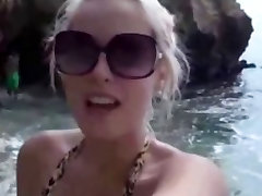 Hot Horny Busty porn myja tmt in a Bikini