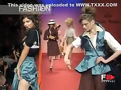 Nude Fashion Week Vivienne Westwood odi xx and Sexy Models