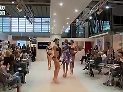 Paparazzi-Naked dedys slut daughter Actresses-004 Fashion Lingerie