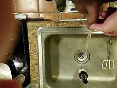 Really Desperate mon home along in Sink