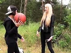 Lesbian legs and teens pussylicked while toyed outdoors
