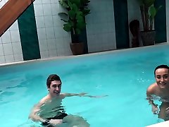 HUNT4K. rub 1st adventures in private swimming pool