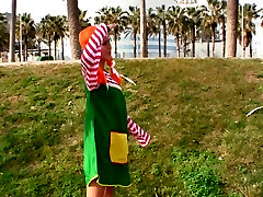लाल बालों वाली Pippi LongSucking wtp pass और एक अजीब