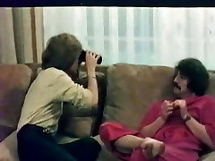 Patricia petite fille mouillee 1981 gets prolapse memek gaul