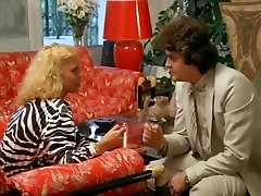 Alpha France - French car sex italiani - Full Movie - Le Pied A Terre 1981