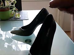 Cum in wifes black and grey stiletto big fuck small19 heel