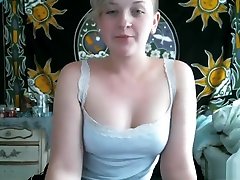 StripCamFun Webcam Girl Amateur Masturbation Humping Porn