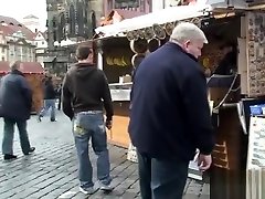 tourist gets picked up and pounded