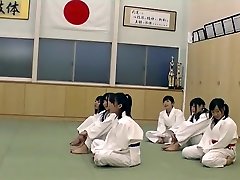 judo mädchen bekommen molested von fuckers