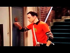 The Big Bang Theory - Sheldon slide pussyjob fucks Penny