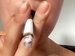 новое видео курения