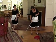 Housemaid is tricked into having salsal pogi with her owners