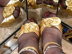 Gold Stilettos and ff seamed NYLONS Gold Stilettos and ff seamed NYLONS