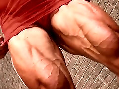 FBB Flexing chinese hunky man and Triceps