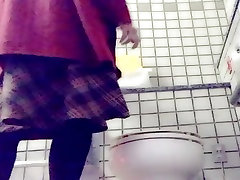 japanese lucky fan handjob masturebate in public toilet