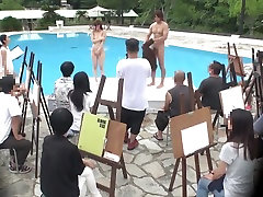 japanese woman get money from being nude model