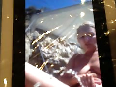 Masturbation on pornvideo iPad