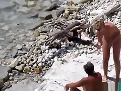 Older tribbing girls fuck guy couple enjoying the shallow waters