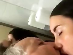 Viral enfermera le chupa el pico al doctor de penny fucked on billyards table Montt
