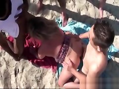 French dogy fuck pussy gangbanged on the beach