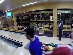 HUNT4K. Couple is tired of bowling, guy wants money, chick wants sex