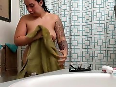 Asian Houseguest has NO IDEA shes gonna be on stemp and son - bathroom spy cam