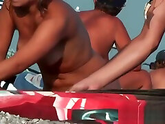 My beach gulen kadin video with the company of hot nudists