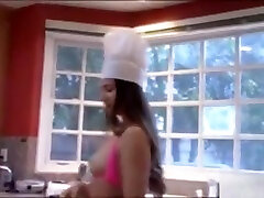 Two Sexy Cuties Shared A Lucky Hard porn indir In The Kitchen