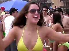 Beautiful naked blonde valentina nappi married dp kiss, twerk, in a beach party