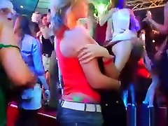 Drunk cheeks in club sucking schlong while somebody fucking their pussy