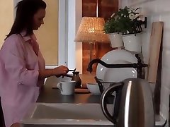 18 فیلم-امیلی تورن-صبح قهوه و الاغ سواری
