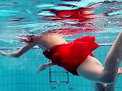 Hot hubby wife bbc mmf girls underwater in the pool